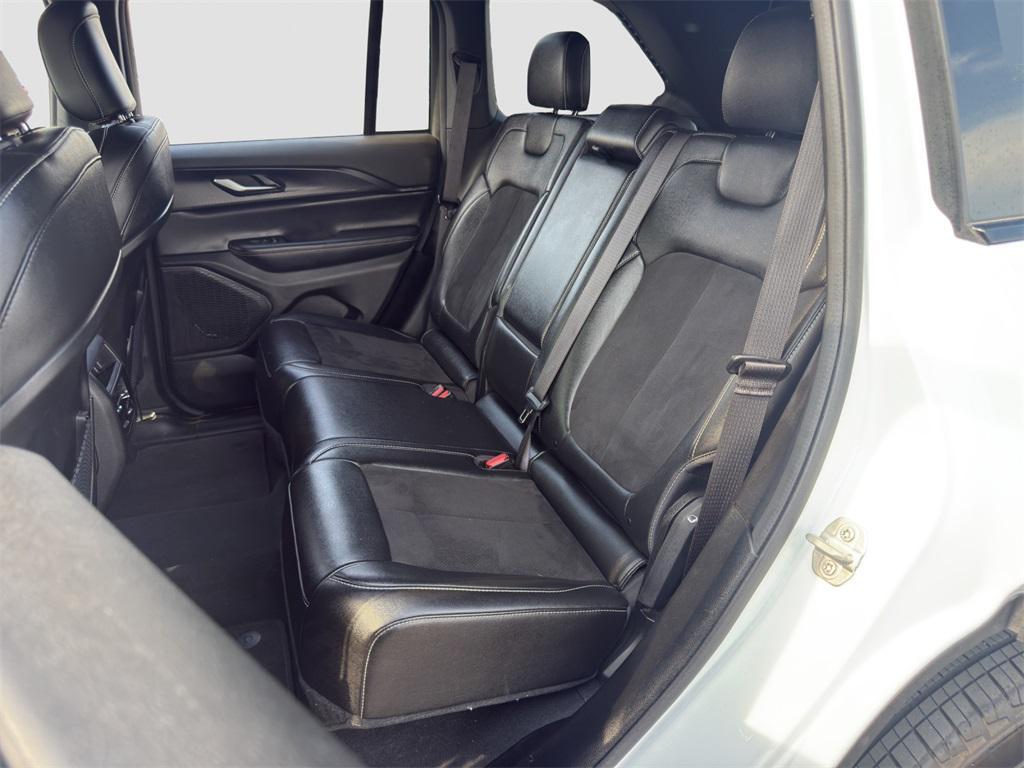 used 2024 Jeep Grand Cherokee car, priced at $33,119