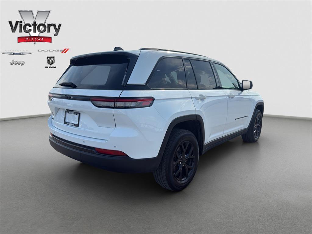 used 2024 Jeep Grand Cherokee car, priced at $33,119