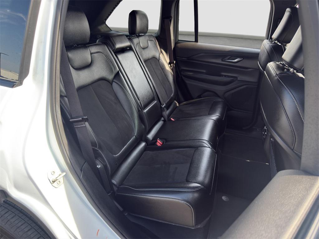 used 2024 Jeep Grand Cherokee car, priced at $33,119