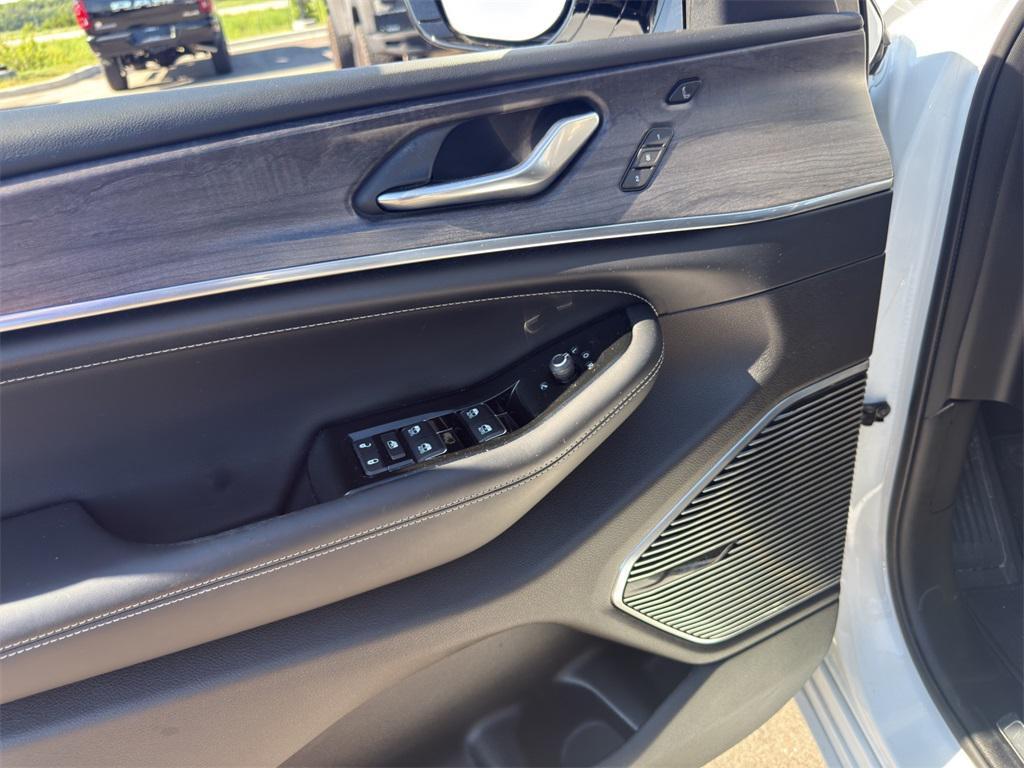 used 2021 Jeep Grand Cherokee L car, priced at $30,588