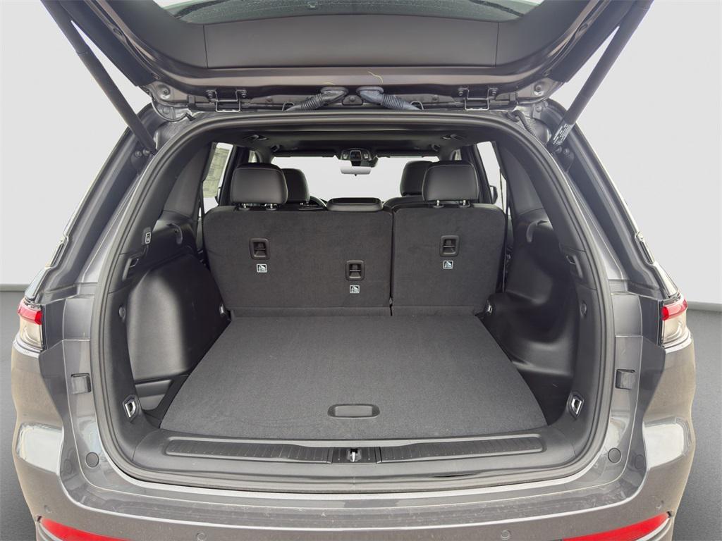 new 2025 Jeep Grand Cherokee car, priced at $39,748