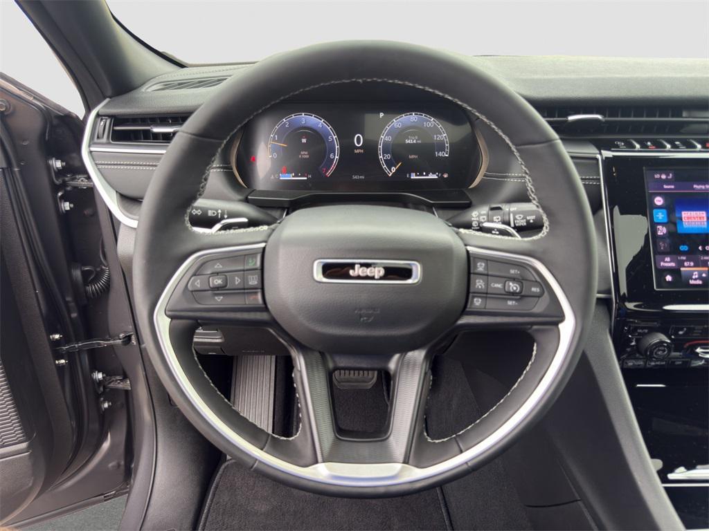 new 2025 Jeep Grand Cherokee car, priced at $39,748