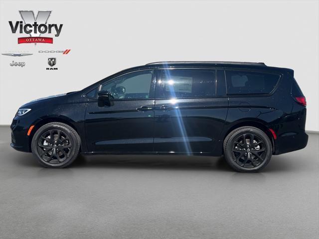 new 2025 Chrysler Pacifica car, priced at $55,253