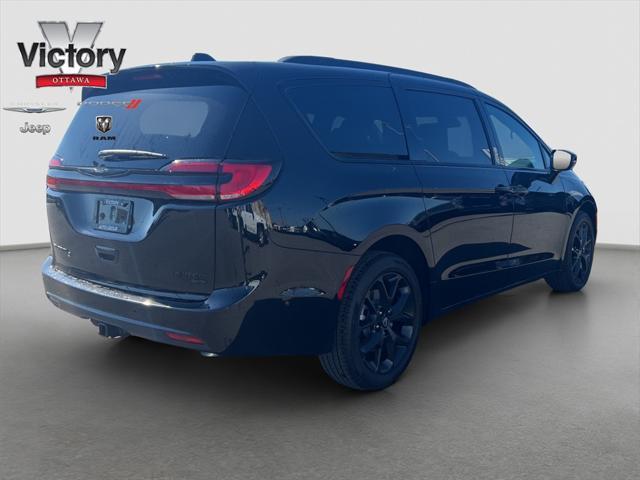 new 2025 Chrysler Pacifica car, priced at $55,253