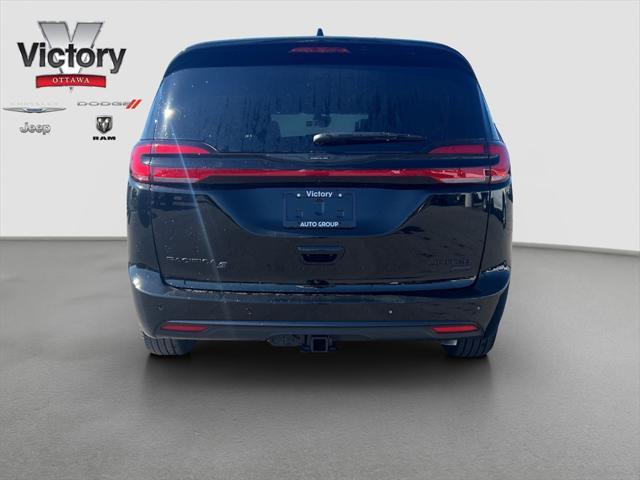 new 2025 Chrysler Pacifica car, priced at $55,253