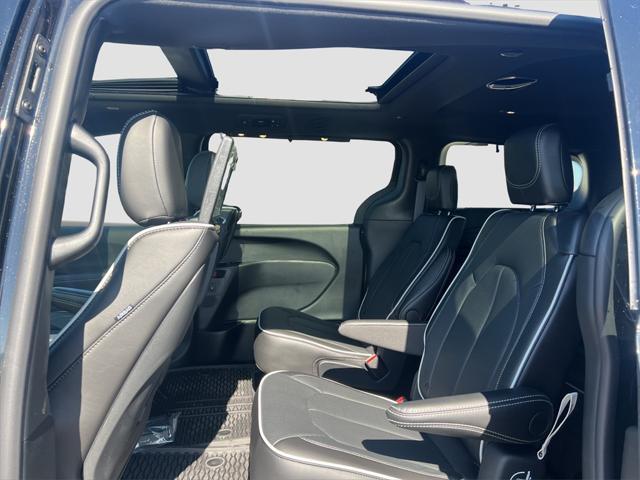 new 2025 Chrysler Pacifica car, priced at $55,253