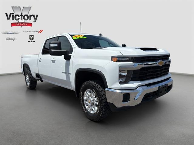 used 2024 Chevrolet Silverado 3500 car, priced at $62,000