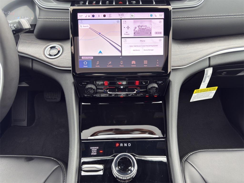 new 2025 Jeep Grand Cherokee car, priced at $49,734