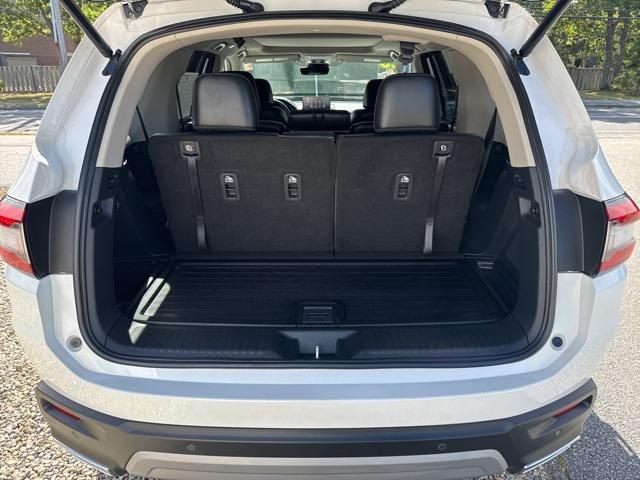 used 2025 Honda Pilot car, priced at $44,905