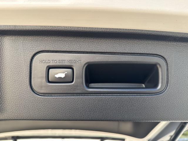used 2025 Honda Pilot car, priced at $44,905