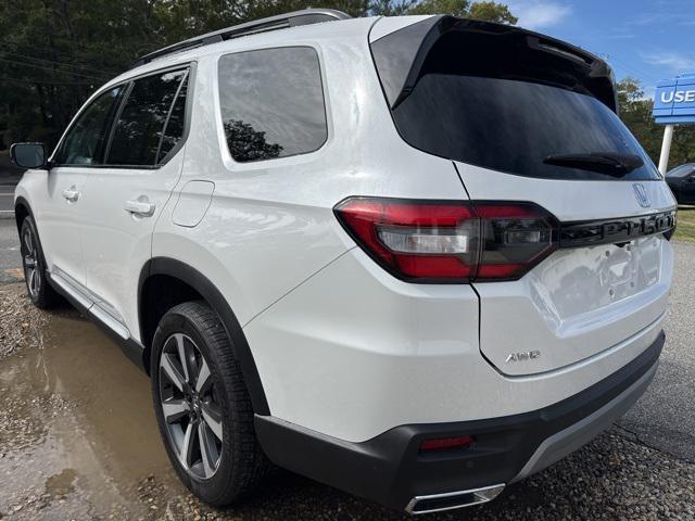 used 2025 Honda Pilot car, priced at $47,835