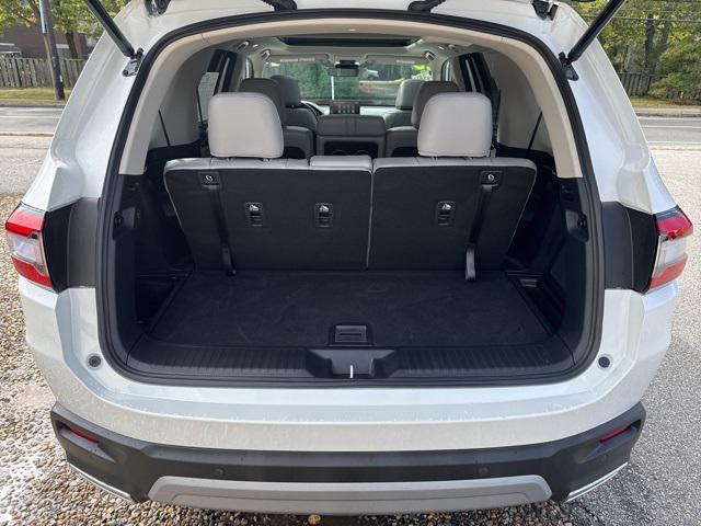 used 2025 Honda Pilot car, priced at $47,835
