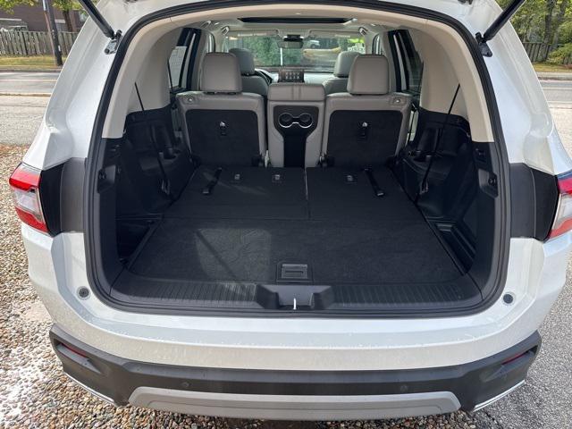 used 2025 Honda Pilot car, priced at $47,835