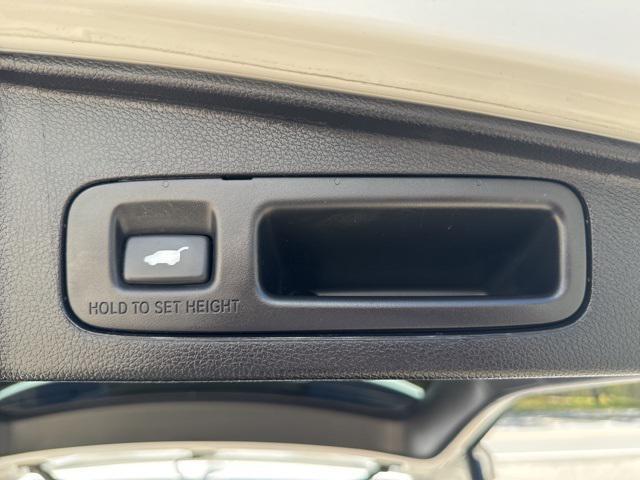 used 2022 Honda CR-V Hybrid car, priced at $32,733