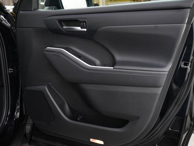 used 2021 Toyota Highlander Hybrid car, priced at $37,599