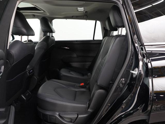 used 2021 Toyota Highlander Hybrid car, priced at $37,599