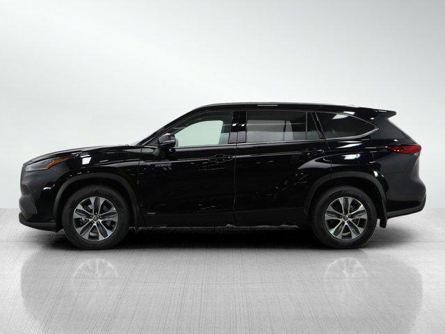 used 2021 Toyota Highlander Hybrid car, priced at $37,599