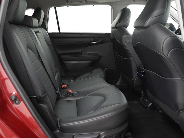 used 2021 Toyota Highlander car, priced at $35,299