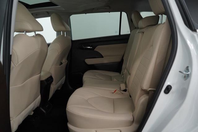 used 2021 Toyota Highlander car, priced at $38,898