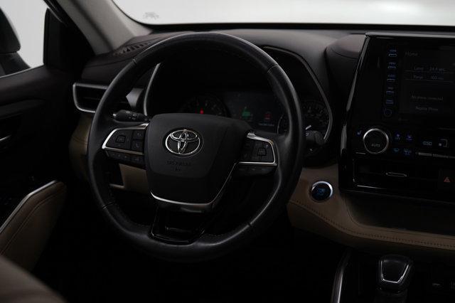 used 2021 Toyota Highlander car, priced at $38,898
