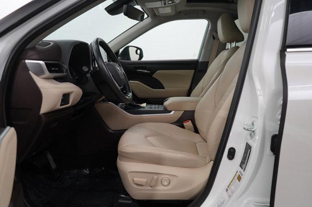 used 2021 Toyota Highlander car, priced at $38,898