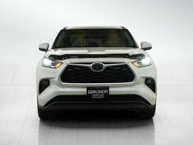 used 2021 Toyota Highlander car, priced at $38,898