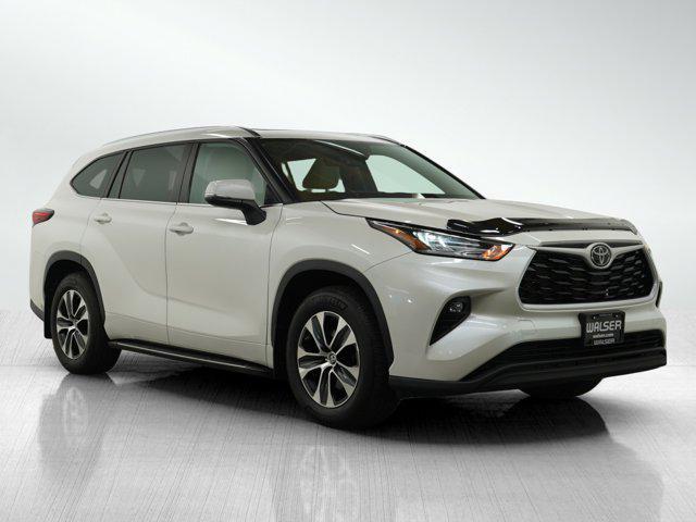 used 2021 Toyota Highlander car, priced at $38,898