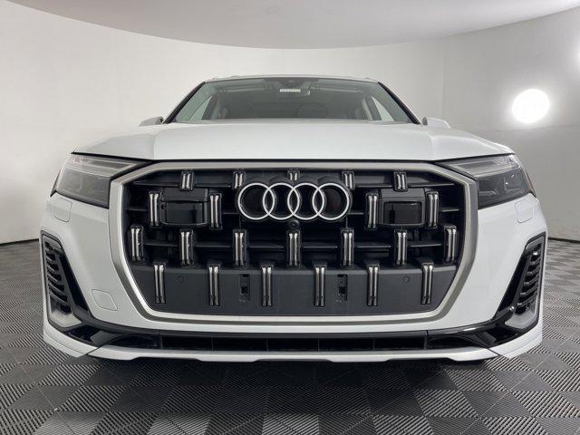 new 2025 Audi Q7 car, priced at $75,205