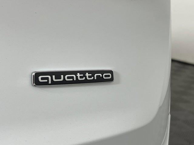 new 2025 Audi Q7 car, priced at $75,205