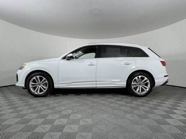 new 2025 Audi Q7 car, priced at $75,205