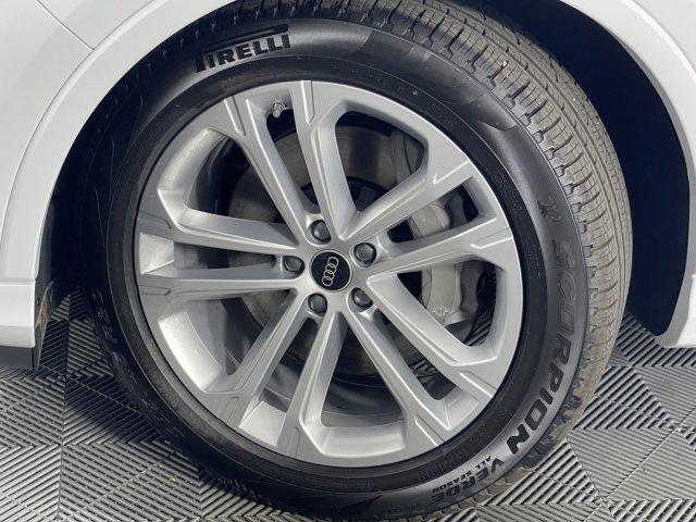 new 2025 Audi Q7 car, priced at $75,205