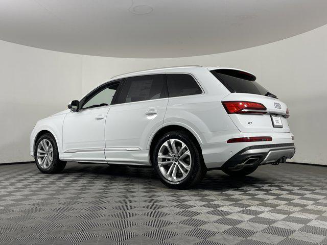 new 2025 Audi Q7 car, priced at $75,205