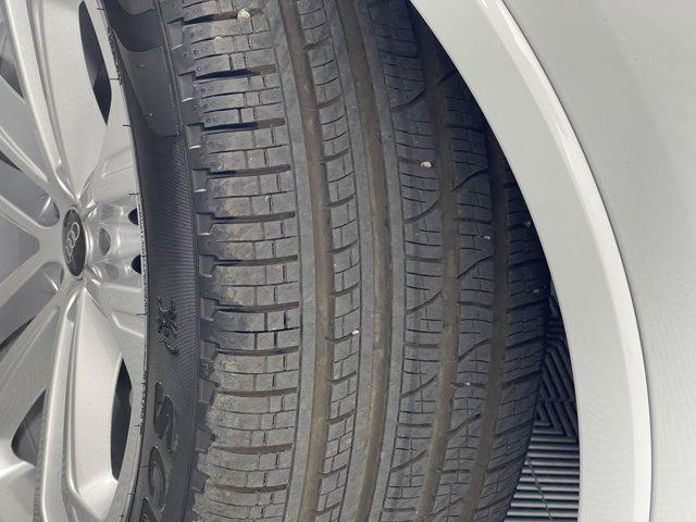 new 2025 Audi Q7 car, priced at $75,205