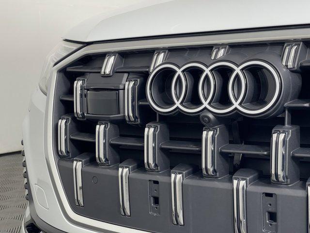 new 2025 Audi Q7 car, priced at $75,205
