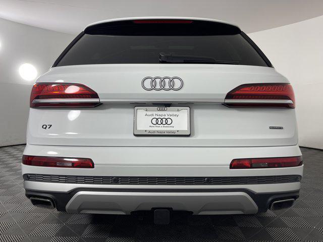 new 2025 Audi Q7 car, priced at $75,205