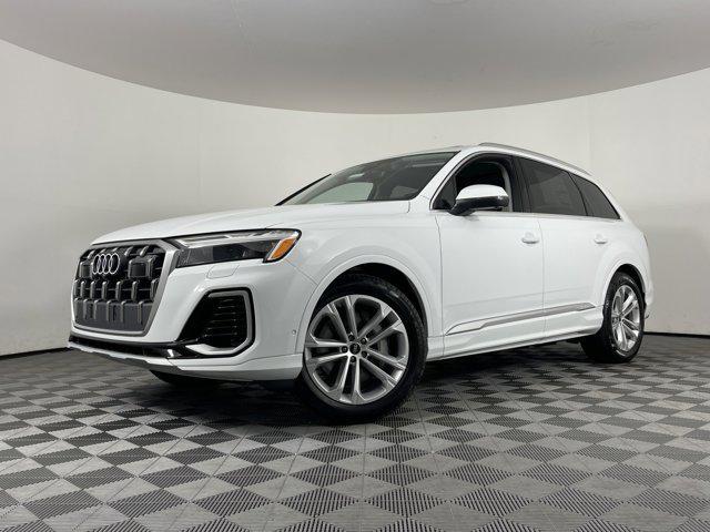 new 2025 Audi Q7 car, priced at $75,205