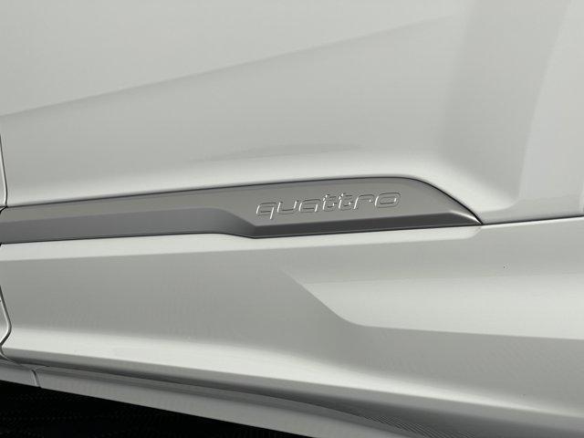 new 2025 Audi Q7 car, priced at $76,295