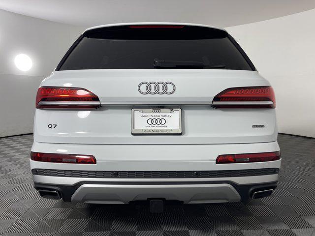new 2025 Audi Q7 car, priced at $76,295