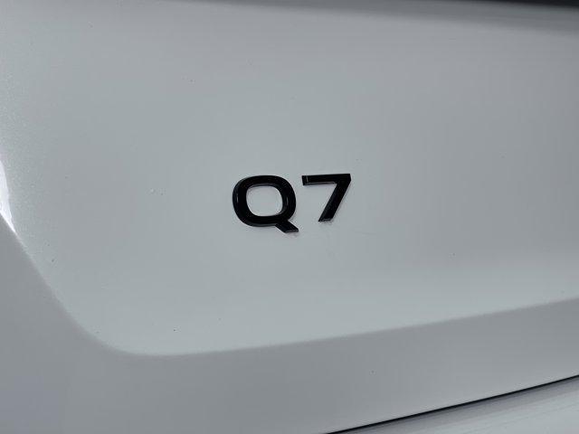 new 2025 Audi Q7 car, priced at $76,295