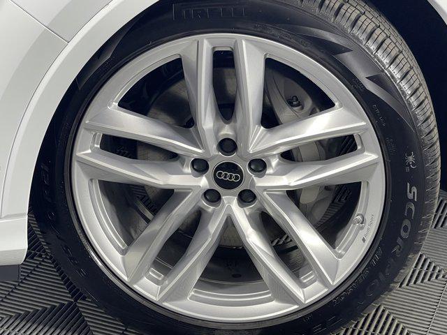 new 2025 Audi Q7 car, priced at $76,295