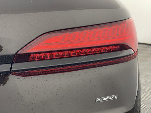 new 2025 Audi Q7 car, priced at $75,395
