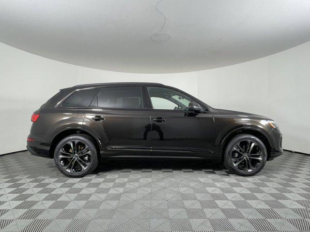 new 2025 Audi Q7 car, priced at $75,395