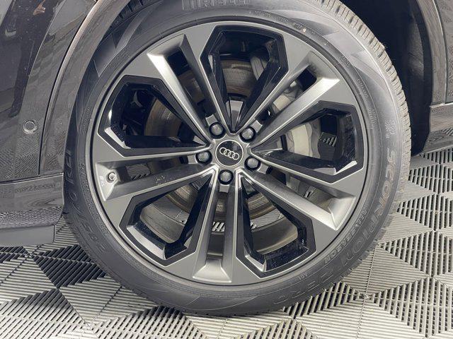new 2025 Audi Q7 car, priced at $75,395