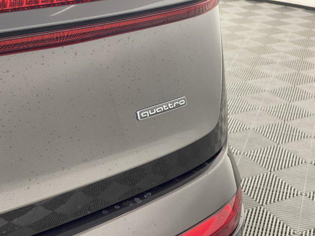 new 2025 Audi Q7 car, priced at $75,395