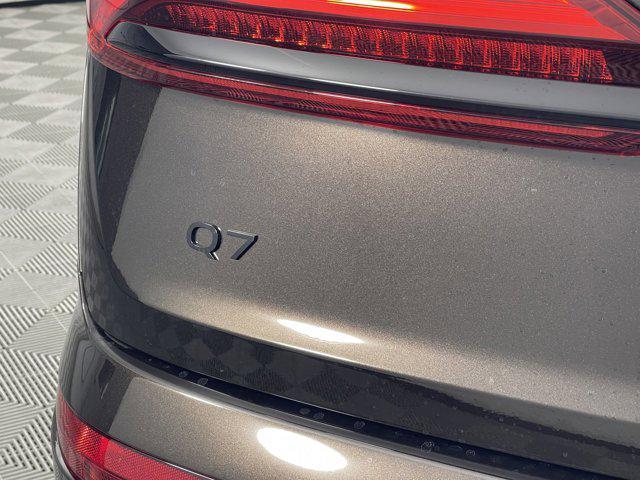 new 2025 Audi Q7 car, priced at $75,395