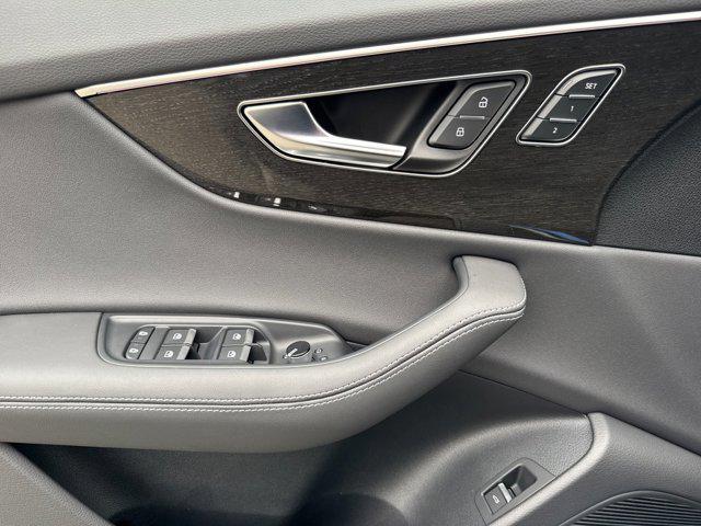 new 2025 Audi Q8 car, priced at $86,560