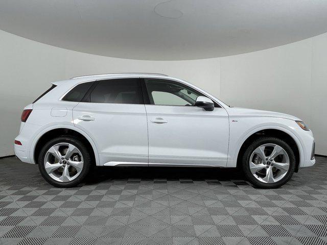 new 2025 Audi Q5 car, priced at $56,835