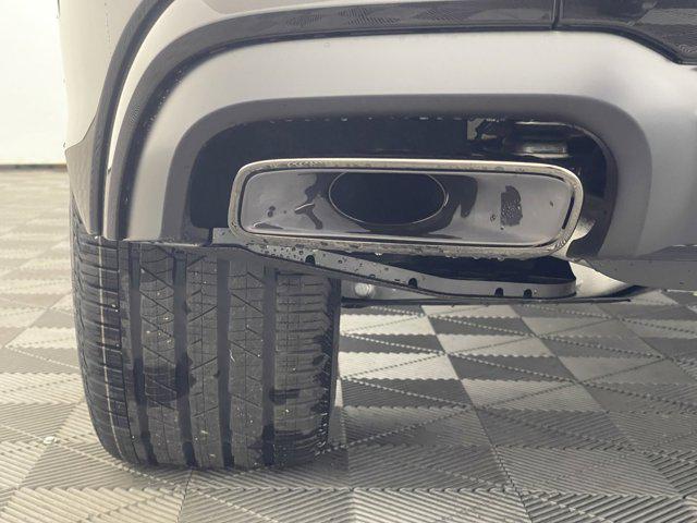 new 2025 Audi Q8 car, priced at $86,560