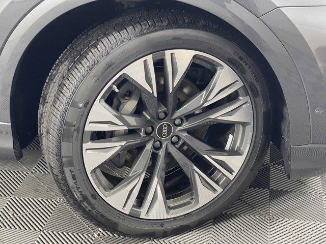 new 2025 Audi Q8 car, priced at $86,560