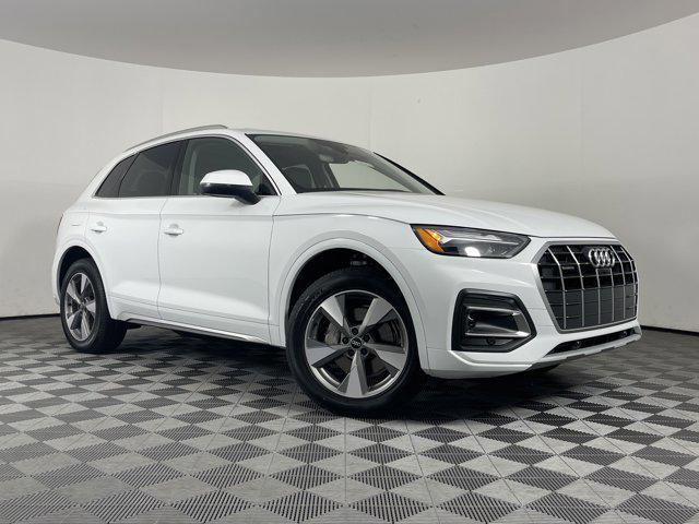 new 2024 Audi Q5 car, priced at $46,060